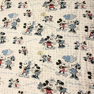 Mickey Mouse and Minnie Mouse Duvet Cover Flaw